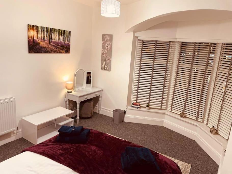 Luxury Suite 3 Bed Apartment Sleeps 6-8 Blackpool Zewnętrze zdjęcie