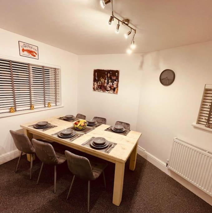 Luxury Suite 3 Bed Apartment Sleeps 6-8 Blackpool Zewnętrze zdjęcie
